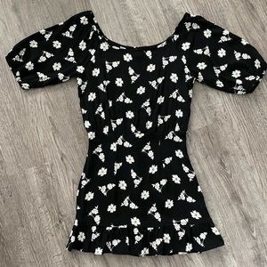 Super cute Flynn Skye mini dress